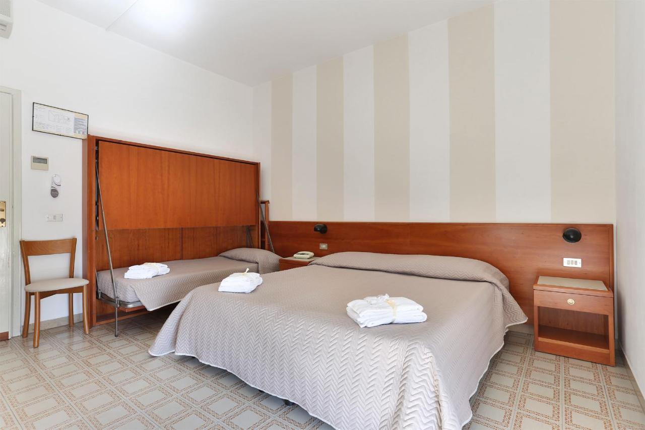 Hotel Brunella Lido di Camaiore Ngoại thất bức ảnh