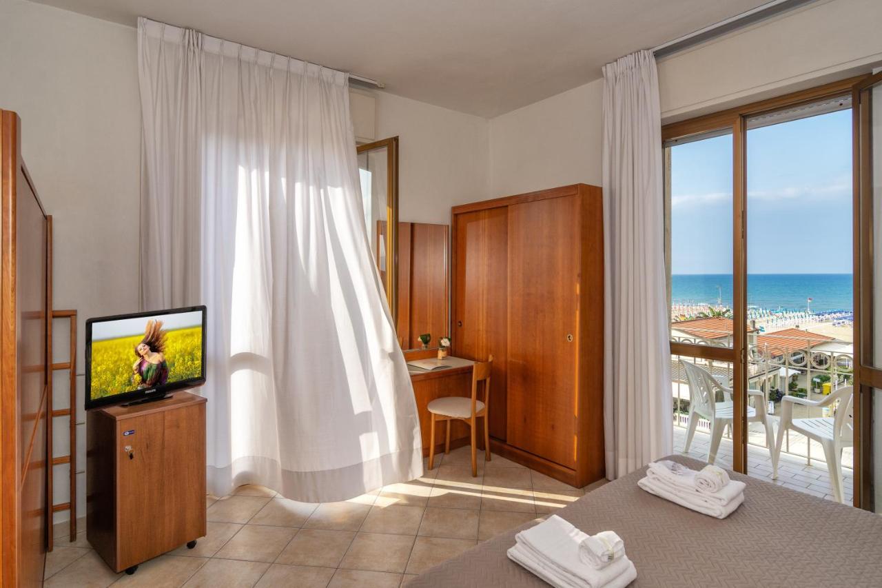 Hotel Brunella Lido di Camaiore Ngoại thất bức ảnh
