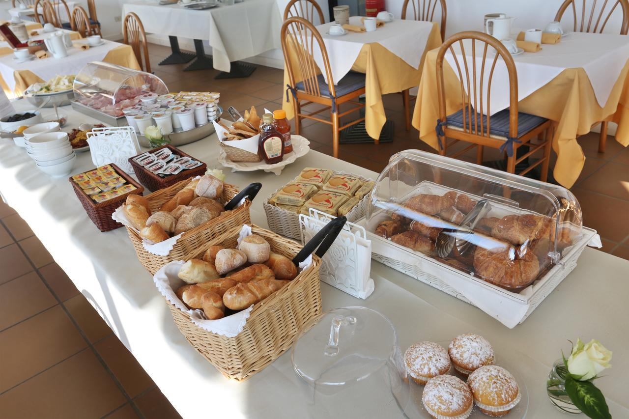 Hotel Brunella Lido di Camaiore Ngoại thất bức ảnh