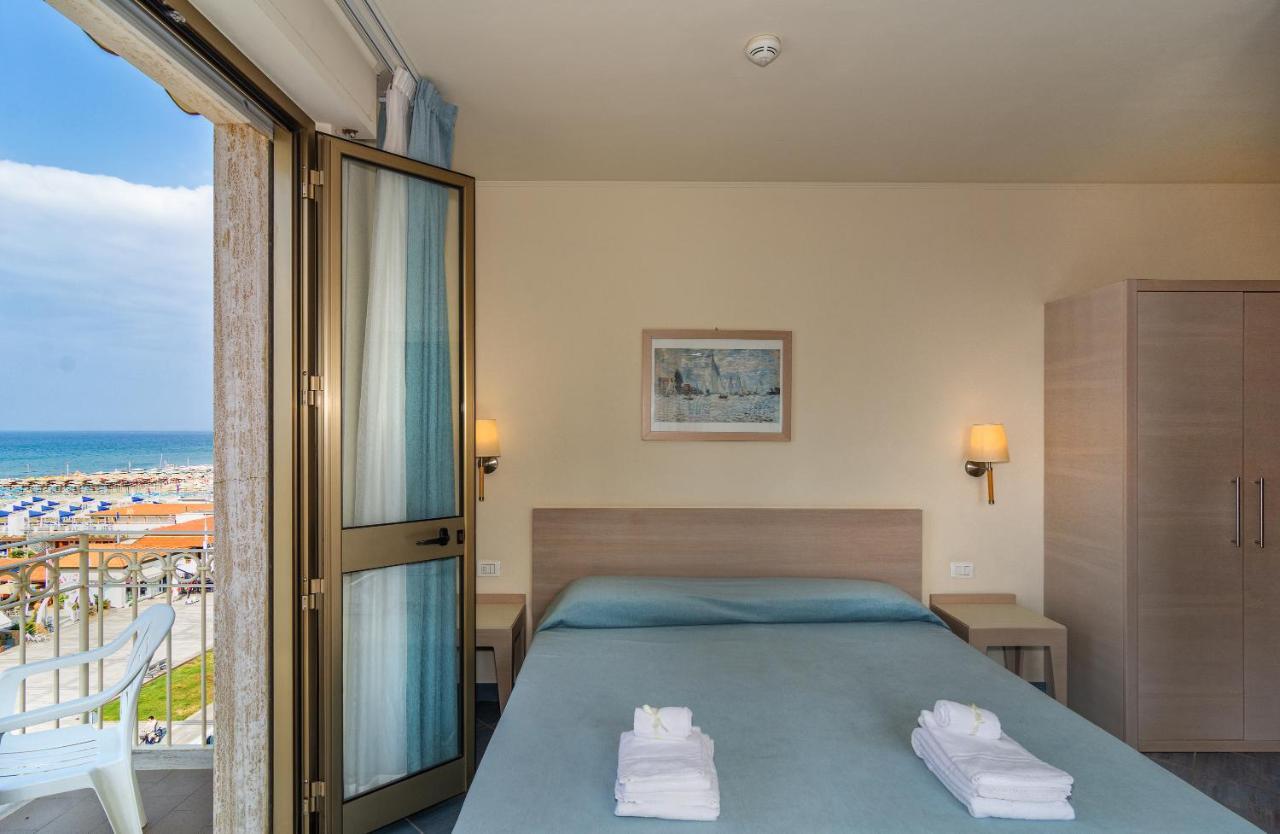 Hotel Brunella Lido di Camaiore Ngoại thất bức ảnh