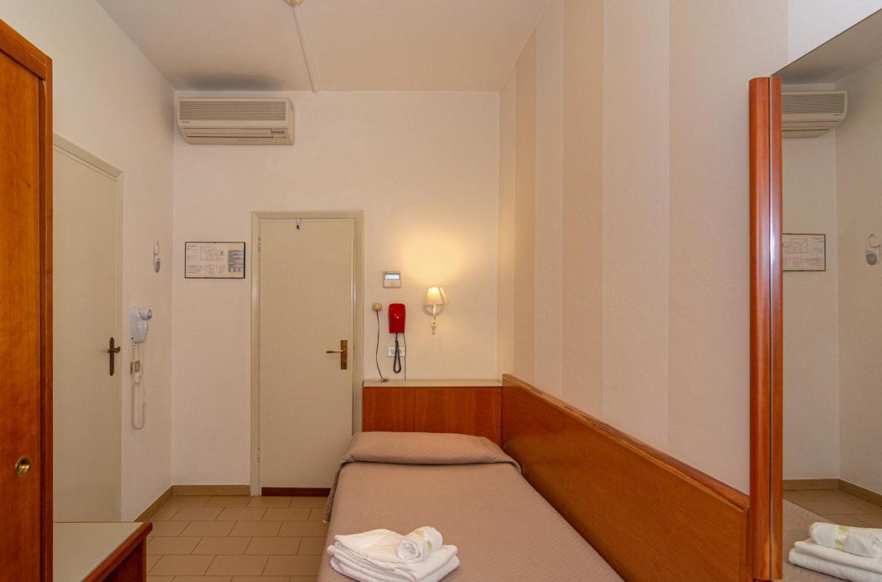 Hotel Brunella Lido di Camaiore Ngoại thất bức ảnh