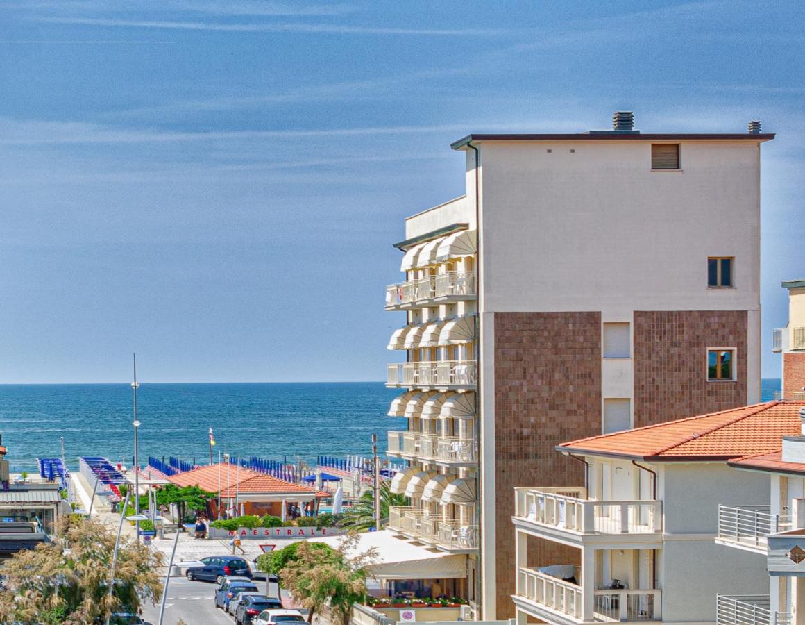 Hotel Brunella Lido di Camaiore Ngoại thất bức ảnh