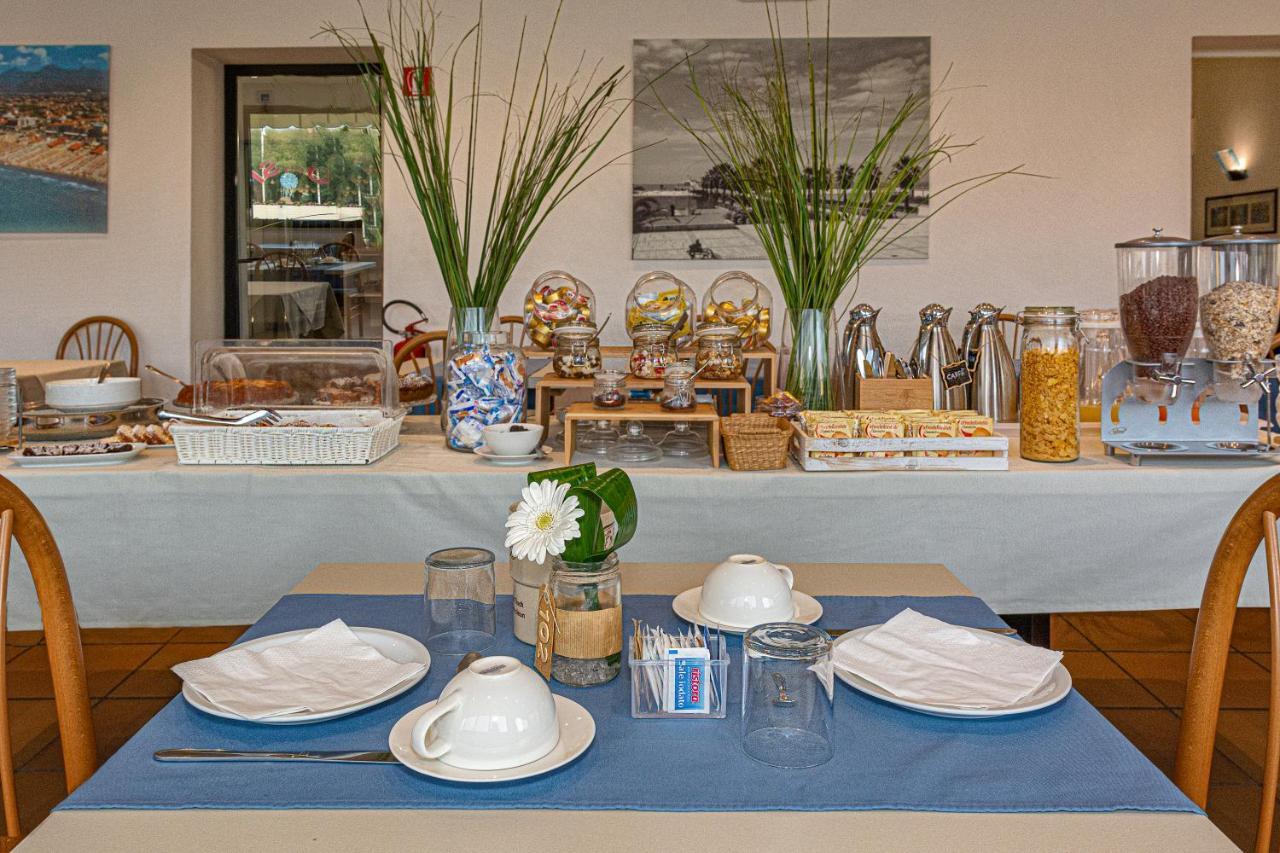 Hotel Brunella Lido di Camaiore Ngoại thất bức ảnh