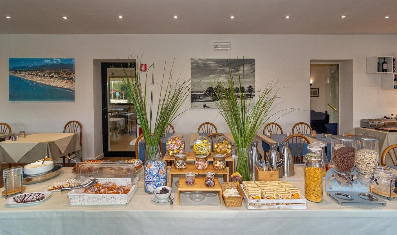 Hotel Brunella Lido di Camaiore Ngoại thất bức ảnh