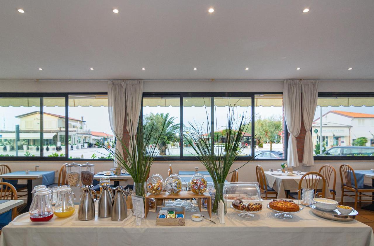Hotel Brunella Lido di Camaiore Ngoại thất bức ảnh